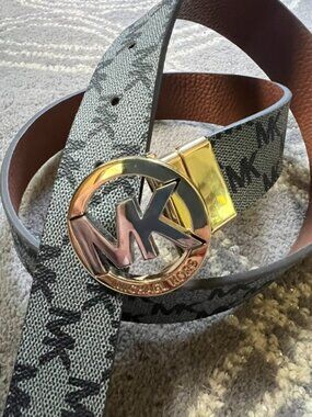MICHAEL Michael Kors  Logo Ladies Reversible Buckle Belt